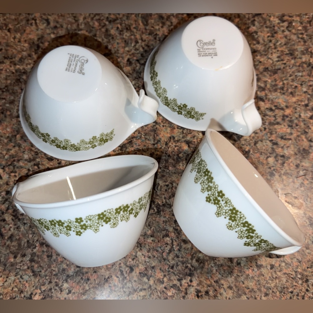 Corelle Coffee Cup Crazy Daisy Green Spring Blossom Hook Handle Tea 4-Cups Vtg